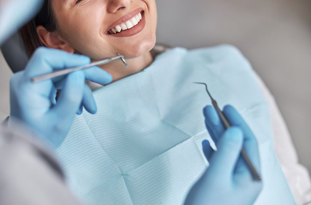 Abrasión dental: qué es, causas, síntomas y tratamiento